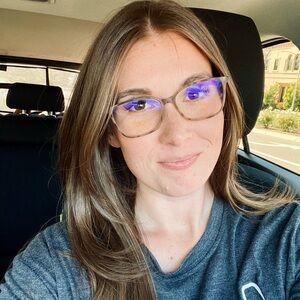 Meet your Posher, Stephanie